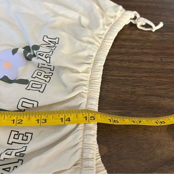 💕H&M Cream Graphic Tee with Floral Design girl 16-18 - Picture 8 of 9